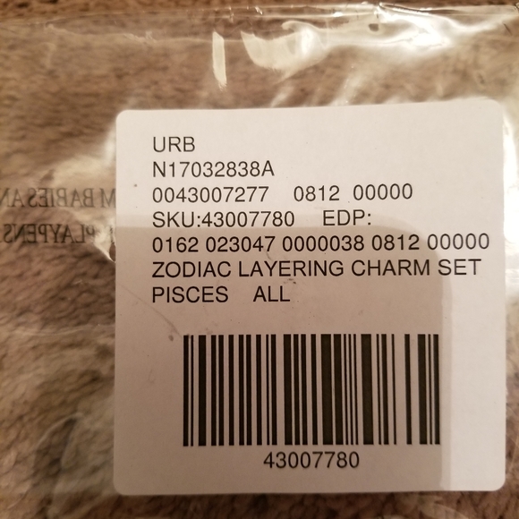 Zodiac layering charm set pisces urban outfitters - Picture 3 of 3